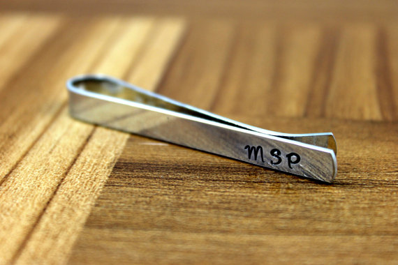 Mariage - Free Shipping / Personalized Tie Clip / Monogram Tie Clip / Custom Tie Clip / Tie Bar / Father's Day Gift / Birthday Gift / Groomsmen Gift