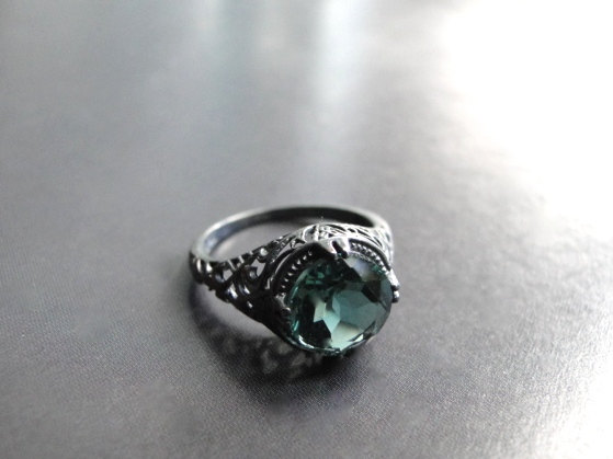 Свадьба - Vintage Sterling Silver Emerald Ring, 2.5ct Vintage Ring, Engagement Ring, Filigree Sterling Silver Ring, Accessories