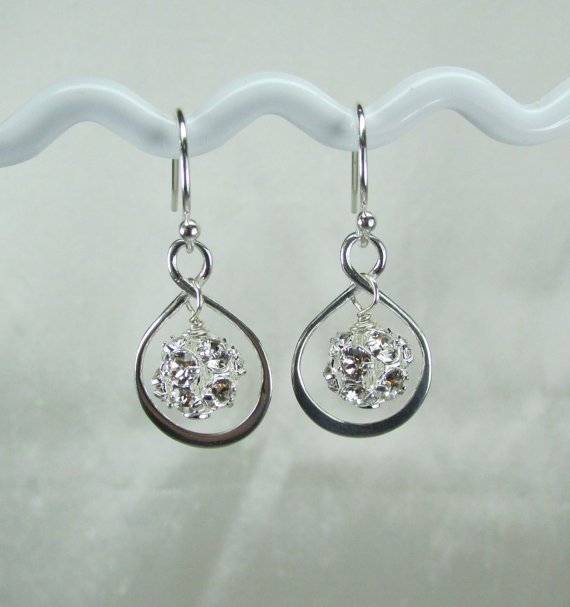 Mariage - Bridal Earrrings - Swarovski Crystal Rhinestone Ball Infinity Earrings - Wedding Jewelry