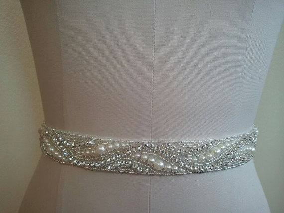 زفاف - SALE - Wedding Belt, Bridal Belt, Sash Belt, Crystal Rhinestone & Off White Pearls - Style B30022