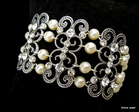 زفاف - Swarovski Crystal and Pearl Wedding Bracelet,Vintage Style Bracelet Jewelry,Bridal Bracelet,Pearl and Rhinestone Bracelet Cuff,Pearl,ELLA