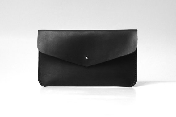 Свадьба - Minimal Leather Clutch, Wedding / Evening Bag, Bridesmaid Gift, Bridal Accessories, Personalized, Vegetable-tanned Leather, Handmade, Black