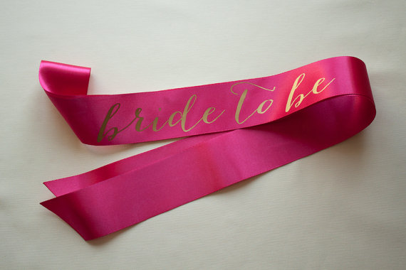 زفاف - Bachelorette Sash - Gold on Pink
