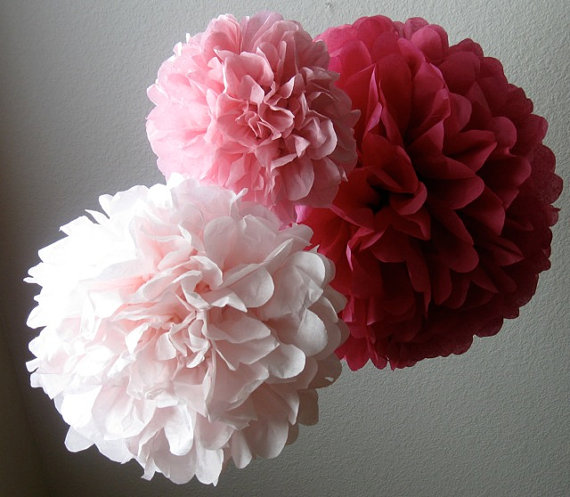 Mariage - Tissue Pom Poms - Set of 6 Poms - Birthday - Nursery - Shower - Wedding - Ceremony Decorations