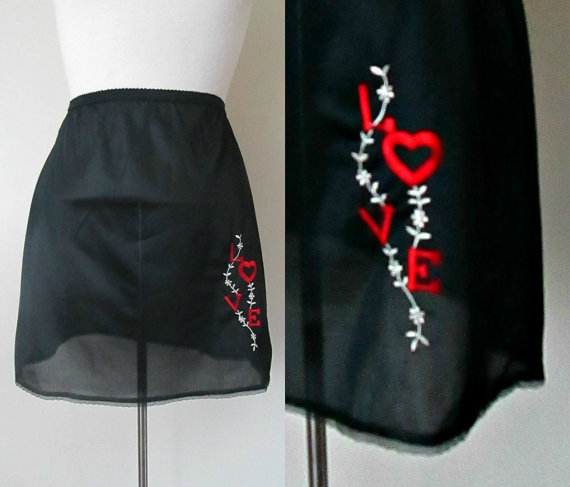 زفاف - Valentine's Embroidered Love Slip 1960s Black Mini Lingerie