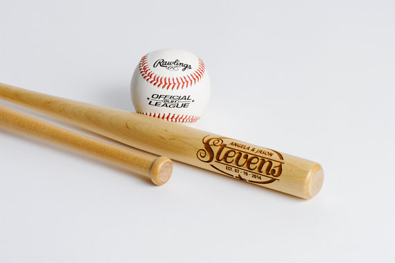 Свадьба - Bats Engraved Mini Baseball Bats, Personalized Groomsmen Ring Bearer Gift, Child's Birth, Bats