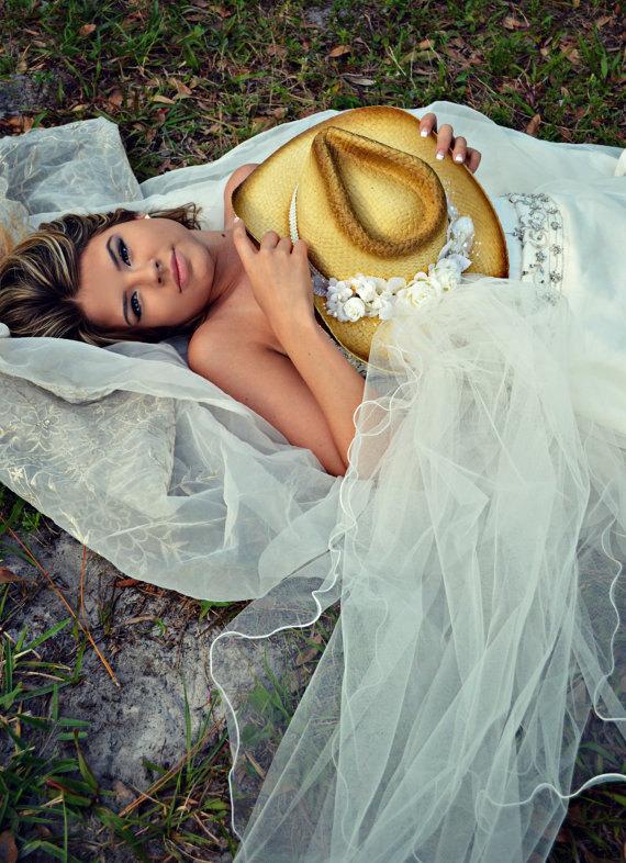 Hochzeit - wedding cowgirl hat-bride to be-western bride-country bride-western wedding-rustic wedding-cowgirl hat and veil-western accessories