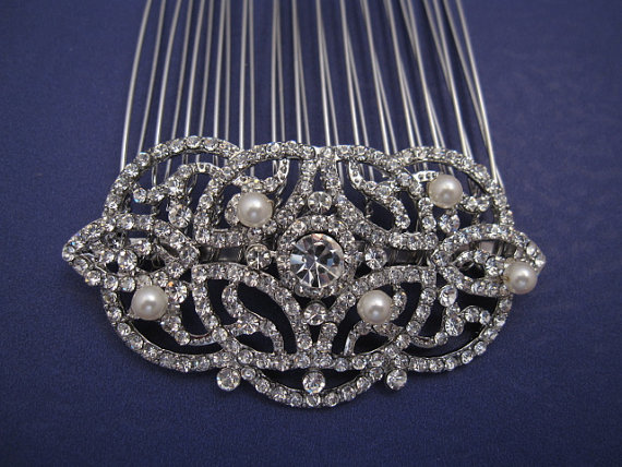 Свадьба - Vintage Inspired Pearls bridal hair comb,Swarovski pearl hair comb, wedding hair comb, bridal hair accessories, wedding hair accessories