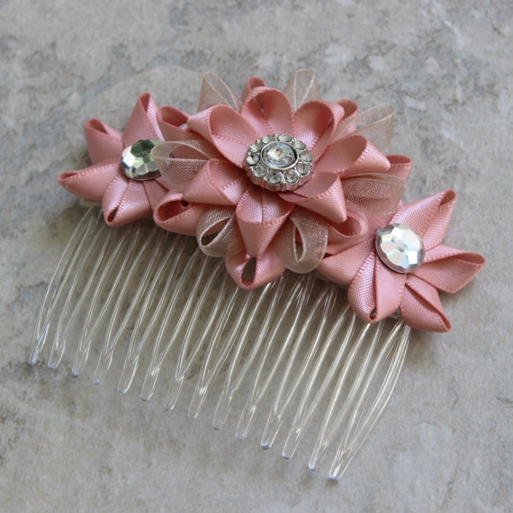 Свадьба - Blush Hair Accessory, Pink Flower Hair Comb, Blush Pink Wedding, Blush Wedding Hair Piece, Flower Comb, Blush and Champagne Wedding