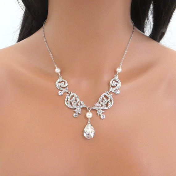 Mariage - Bridal necklace, rhinestone necklace, wedding jewelry, vintage style with Swarovski crystals and Swarovski pearls