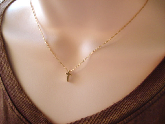 Mariage - Tiny gold cross necklace..simple everyday wear, bridal jewelry, wedding, best friend, sorority,  bridesmaid gift, faith, religious charm