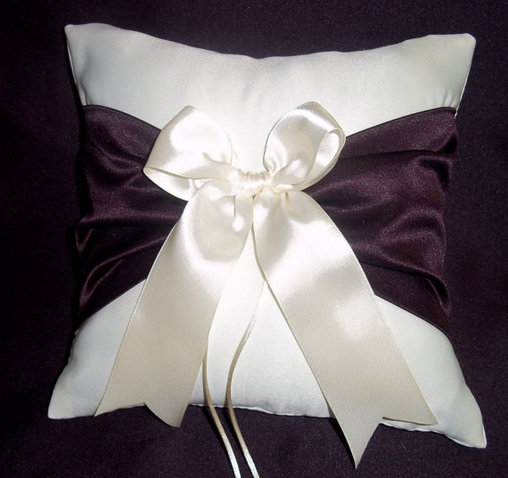 Mariage - Eggplant Accent White or Ivory  Wedding Ring Bearer Pillow- Custom available