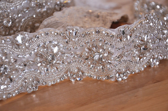 زفاف - One Yard Rhinestone Applique Beaded Iron On Applique Bridal Sash Wedding Belt Headband