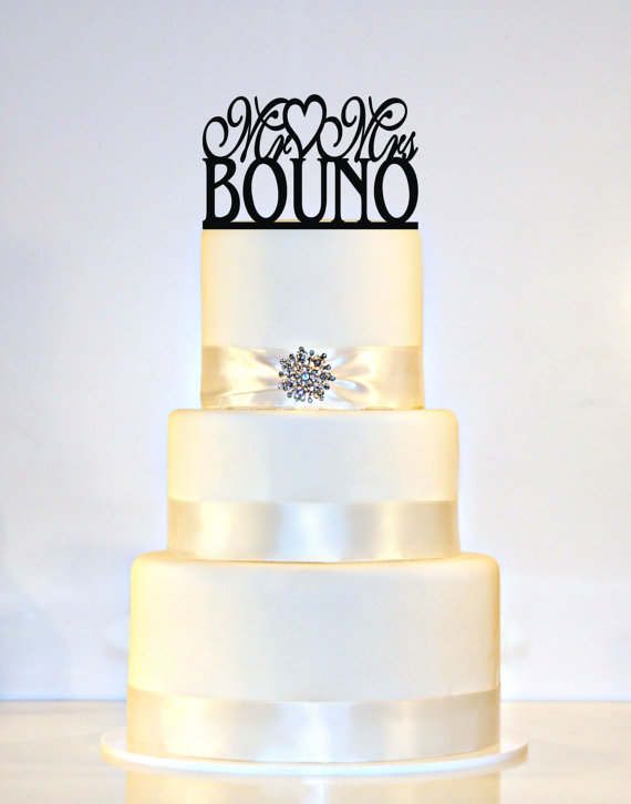 زفاف - Wedding Cake Topper Monogram personalized with "Mr & Mrs", a heart, and YOUR Last Name