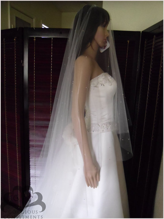 Wedding - Wedding Veil FINGERTIP Beaded Cut Edge Drop Veil