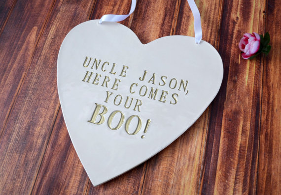 زفاف - Personalized Heart Wedding Sign - to carry down the aisle and use as photo prop