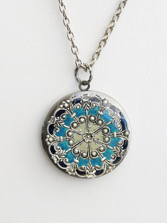 Mariage - Locket, Silver Locket,Blue Locket,filigree locket necklace,photo locket ,Wedding Necklace,bridesmaid necklace