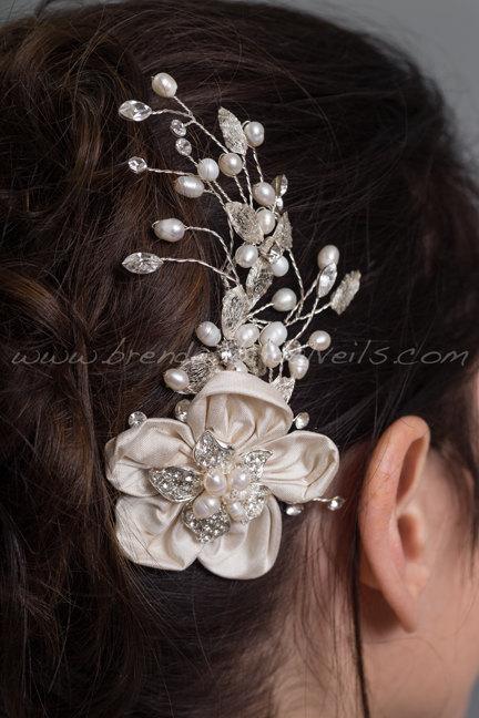 زفاف - Bridal Hair Comb, Fresh Water Pearls Fascinator, Rhinestone Wedding Headpiece, Bridal Hair Piece  - Tia