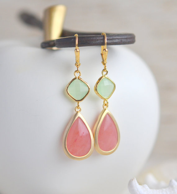 Hochzeit - Bridesmaid Jewel Earrings in Coral Pink Mint. Drop Earrings. Bridesmaid Earrings. Drop Earrings. Modern Fashion Earrings. CHristmas Gift.