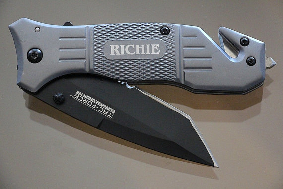 Hochzeit - Personalized Rescue Pocket Knife, Engraved Folding Hunting Knife, Groomsmen Gift, Best Man Gift, Custom Knife, Wedding Favors Groomsman Gift