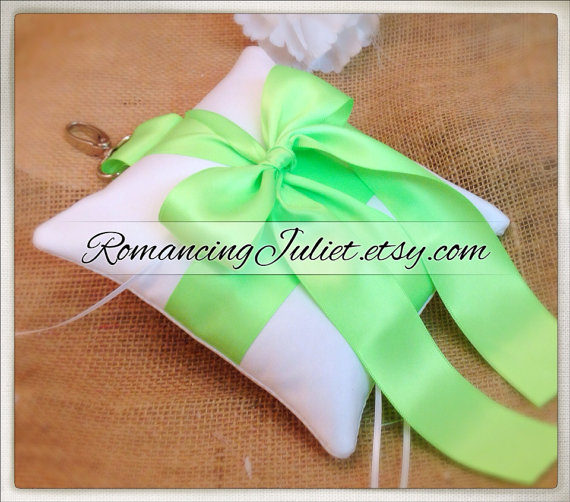 Свадьба - Pet Ring Bearer Pillow...Made in your custom wedding colors...shown in white/chartreuse green