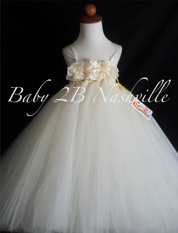 Hochzeit - Vintage Ivory Flower Girl Dress  Wedding Flower Girl Dress in Ivory with Wide Straps  Baby - size 10 Girls