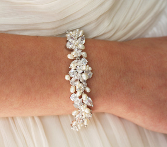 زفاف - Wedding Jewelry Rhinestone, Freshwater Pearl and Swarovski Crystal Bridal Bracelet