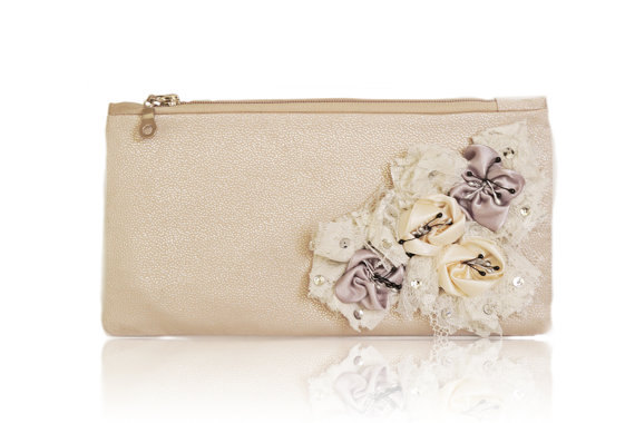 زفاف - PROMOTIONAL SALE -  Ivory  lace clutch,bridesmaid gift ,wedding gift ,make up bag,zipper pouch,cosmetic bag