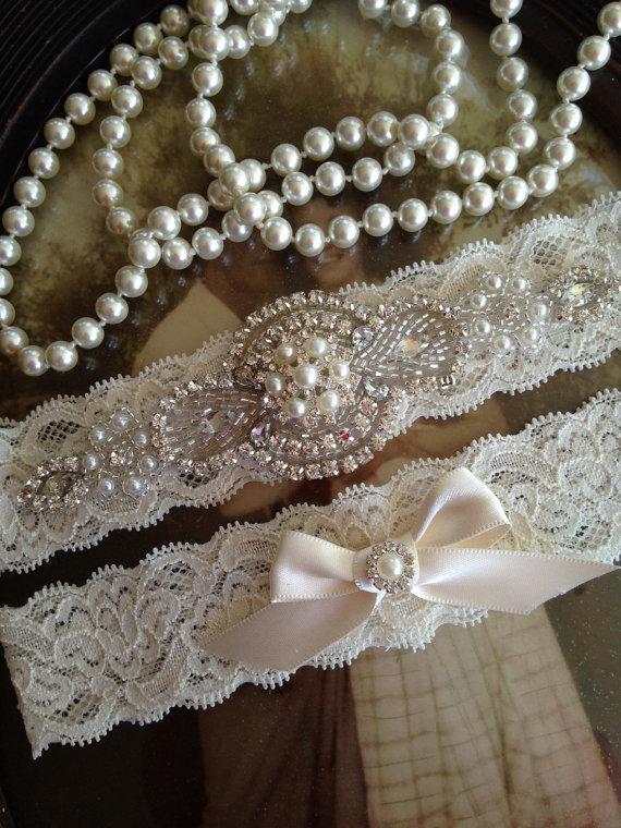 Mariage - SALE-Wedding Garter-Garter-Bridal garter-Pearl-Ivory Lace-Rhinestone-Applique-Pearls-Belt-Ivory-Vintage-Stretch lace