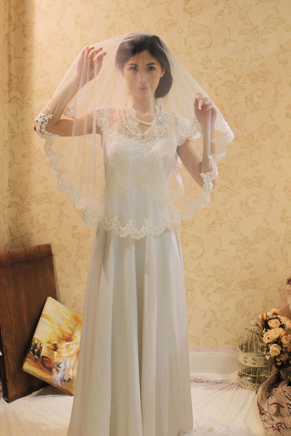 زفاف - Ivory embroidered Alencon lace fingertip length Veil Mantilla with Beaded Bridal Wedding hair accessories piece
