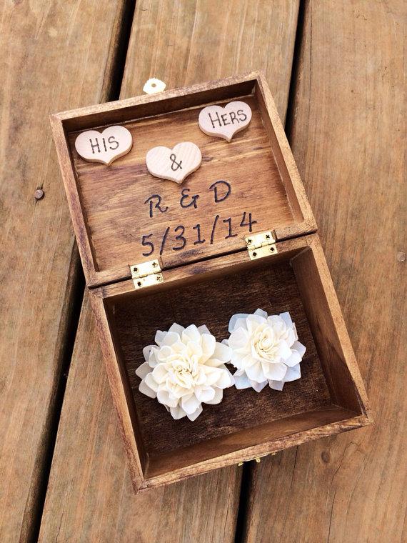 زفاف - Ring Bearer Box - Shabby Chic Rustic Wedding Decor - Ring Bearer Pillow Alternative - Personalized Ring Box
