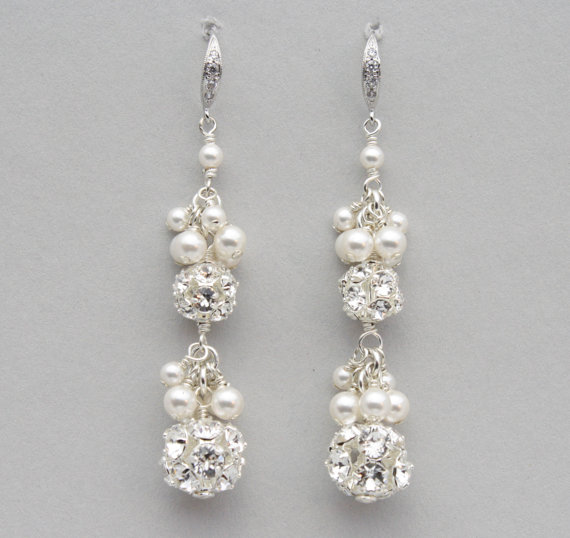 زفاف - Rhinestone and Pearl Cluster Earrings, Long Pearl Bridal Earrings, Wedding Jewelry for the Bride, Pearl Drop Earrings