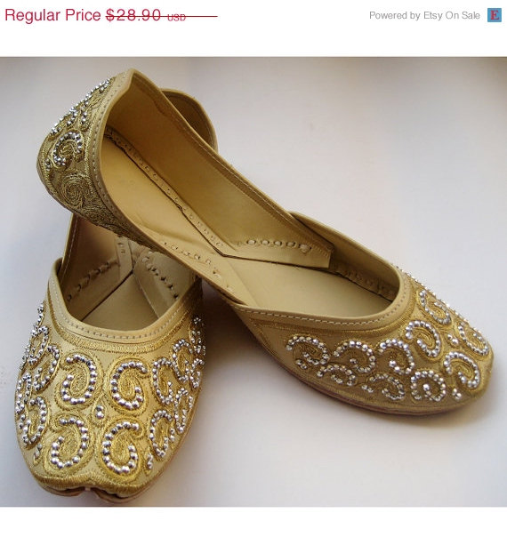 زفاف - VALENTINE DAY SALE 20% Us size 9 - Gold Sequin Bridal Ballet Flats/Wedding Shoes/Paisley Shoes/Handmade Indian Designer Women Shoes or Slipp