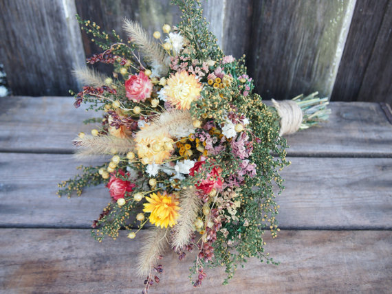 Mariage - FARMHOUSE Yellow Bridesmaid Dried Flower Bouquet - For a Rustic Country Wedding