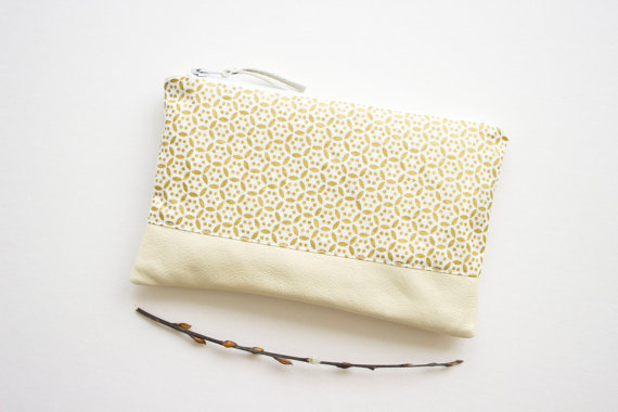Hochzeit - 30% SALE! Gold pattern linen and leather clutch, cream wedding clutch, Evening purse, Summer purse