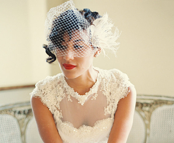 Wedding - Wedding Hair Clip, Bridal Fascinator,French Net Bridal Veil,Vintage Style Brooch, Feather Fascinator, Ivory Wedding Fascinator, Bridal Veil