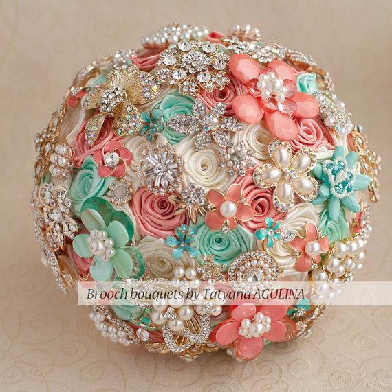 زفاف - Brooch bouquet.  Ivory, Coral and Mint and goldr wedding brooch bouquet, Jeweled Bouquet.