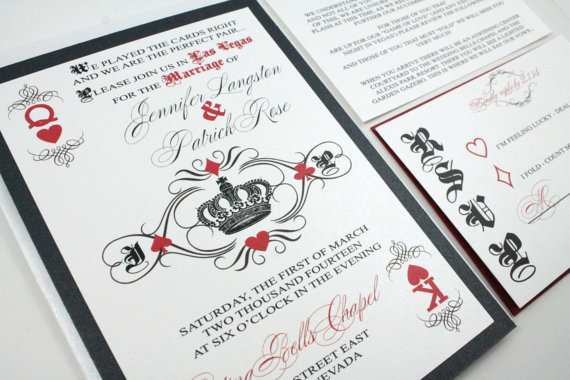 Свадьба - Las Vegas Casino Playing Card Royal King and Queen of Hearts Wedding Invitations - Casino Resort Destination Wedding - SAMPLE