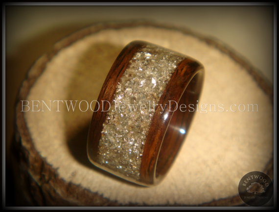 Hochzeit - Bentwood Ring Rosewood Wood Ring - Silver Glass Inlay durable and beautiful wooden engagement ring, wood wedding ring or wood ring gift.