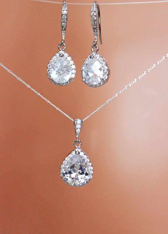 Mariage - Cubic Zirconia Crystal Drop Wedding Earrings and Necklace Set, Bridal Jewelry Set, Bridesmaids Jewelry Set, Mother of the Bride, Accessories