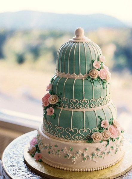 Hochzeit - Garden-Inspired Wedding Cake