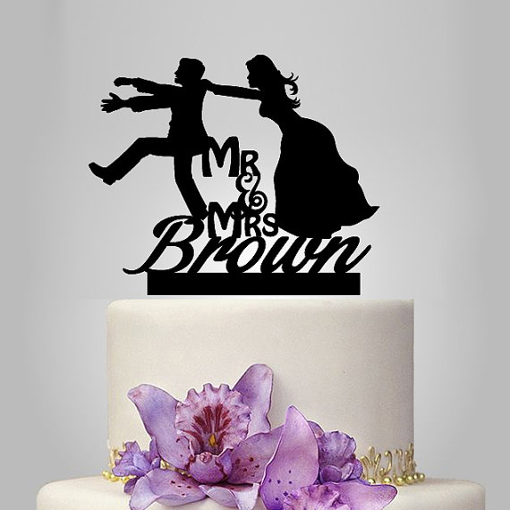 Свадьба - Funny wedding cake topper, monogram cake topper, Mr and Mrs cake topper, groom bride silhouette cake topper, personalize name cake topper