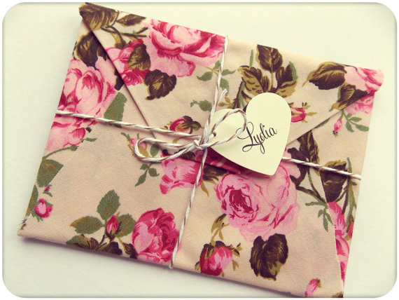 Свадьба - Will you be my bridesmaid, Card, Wedding Invitation, bridesmaid reveal. floral fabric envelopes tied with baker's twine