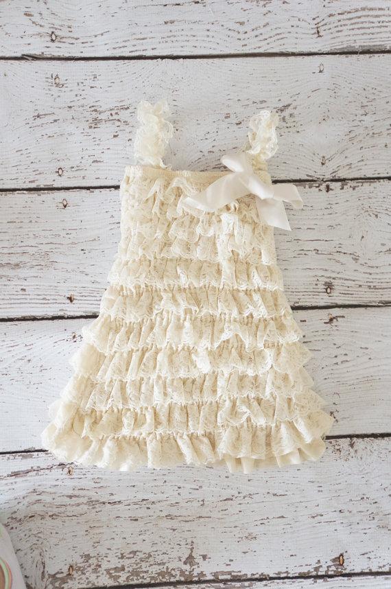 Mariage - Lace Flower Girl Dress - Ivory Flower Girls Dress -Baptism dress - Baby Dress -Cream Girls Lace dress - Ruffle Dress - Petti romper dress