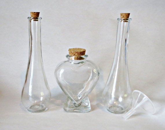 زفاف - Small Personalized Heart Shaped Vase Wedding Unity Sand Ceremony Collection Set of 3 Glass Vases