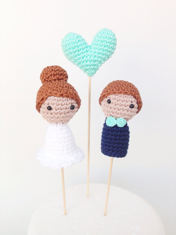 Свадьба - Wedding Cake Toppers (Bride, Groom and One Heart)