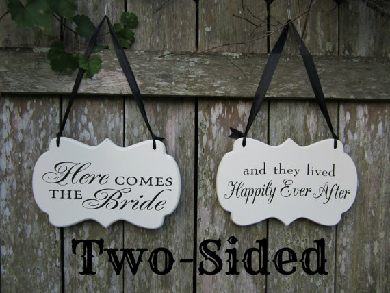 Mariage - Two Sided "Here Comes the Bride" / "and they lived Happily Ever After" Cottage Chic Wedding Sign, Wooden Flower Girl / Ring Bearer Sign