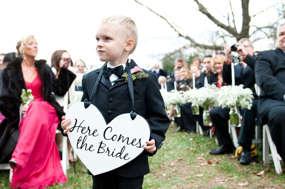 زفاف - Heart Shaped Here Comes the Bride Custom Wedding Sign JUST MARRIED SIGN Double Sided
