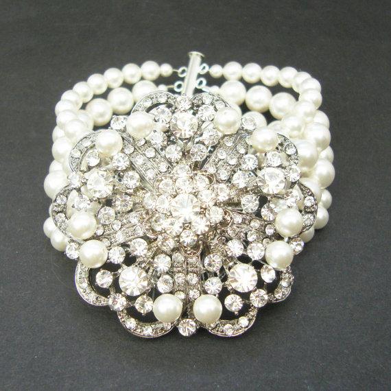 زفاف - Vintage Style Statement Pearl Cuff Bridal Bracelet, Ivory White Pearl Wedding Bracelet, Victorian Wedding Bridal Jewelry, MILA
