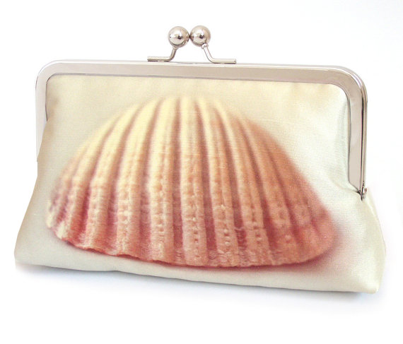 Hochzeit - Clutch bag, shell purse, Scottish sea shell, beach wedding, bridesmaid gift, printed silk, CLAM SHELL
